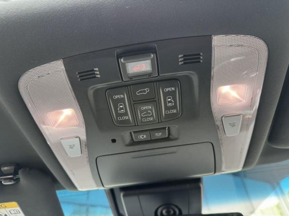 Toyota Alphard III Рестайлинг с пробегом 2018 года, цена 3 800 000 рублей, 153509 км, минивэн, Автокод Объявления