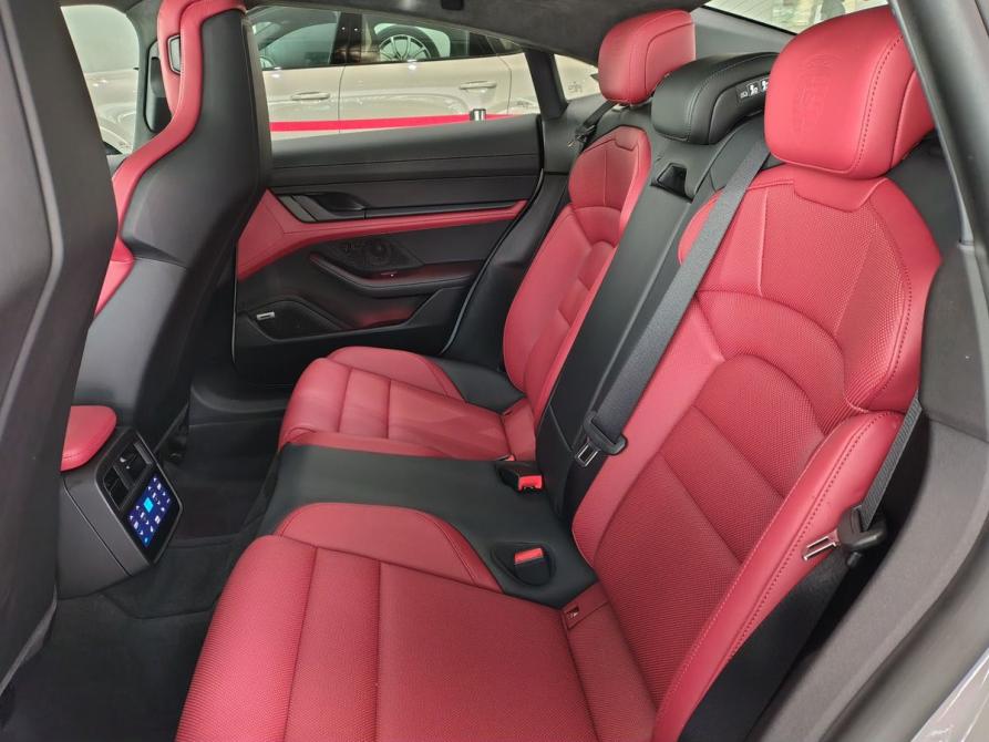 Porsche Taycan I Москва  - изображение 12