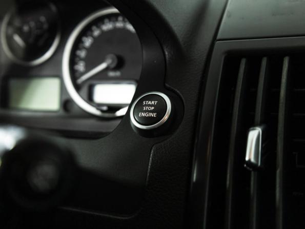 Land Rover Freelander II Рестайлинг с пробегом 2011 года, цена 890 000 рублей, 280761 км, внедорожник, Автокод Объявления