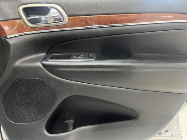 Jeep Grand Cherokee IV (WK2) с пробегом 2012 года, цена 1 775 000 рублей, 267666 км, внедорожник, Автокод Объявления