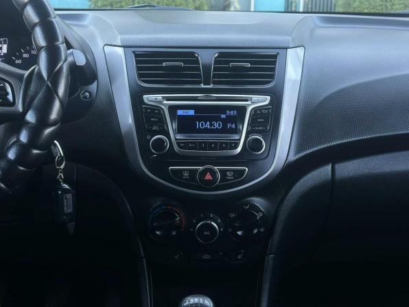 Hyundai Solaris I Рестайлинг с пробегом 2014 года, цена 779 000 рублей, 127000 км, седан, Автокод Объявления