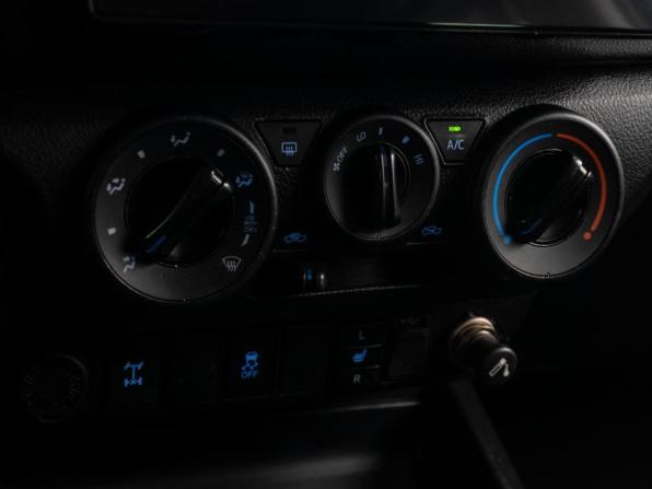 Toyota Hilux VIII с пробегом 2016 года, цена 3 629 000 рублей, 147968 км, offers.body_type.unknown, Автокод Объявления