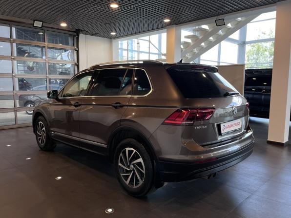 Volkswagen Tiguan II с пробегом 2018 года, цена 2 330 000 рублей, 151150 км, внедорожник, Автокод Объявления