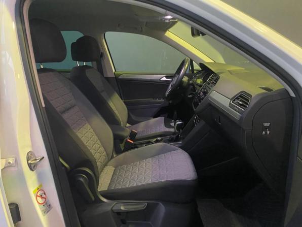 Volkswagen Tiguan II Рестайлинг с пробегом 2021 года, цена 3 550 000 рублей, 41628 км, внедорожник, Автокод Объявления