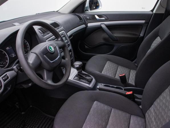 Skoda Octavia II (A5) Рестайлинг с пробегом 2012 года, цена 930 000 рублей, 158252 км, универсал, Автокод Объявления