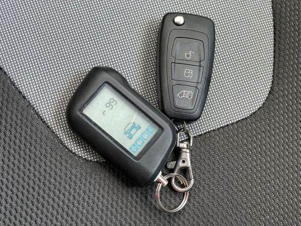 Ford Focus III с пробегом 2012 года, цена 678 000 рублей, 271647 км, седан, Автокод Объявления