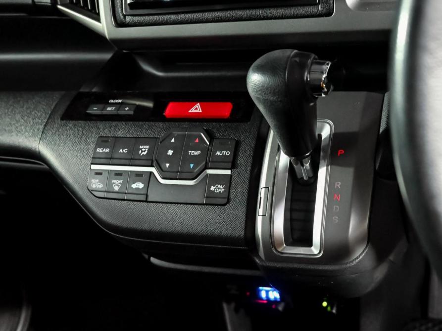 Honda Stepwgn IV Екатеринбург  - изображение 17