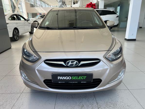 Hyundai Solaris I с пробегом 2012 года, цена 849 000 рублей, 165657 км, седан, Автокод Объявления