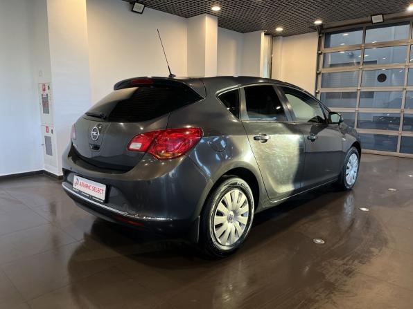 Opel Astra J Рестайлинг с пробегом 2014 года, цена 740 000 рублей, 184326 км, хэтчбек, Автокод Объявления