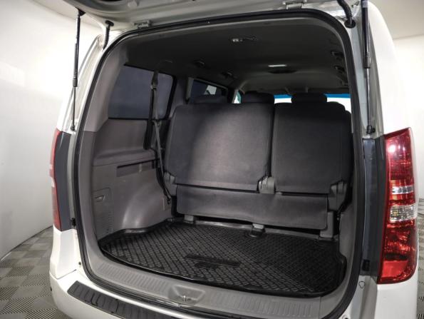 Hyundai H-1 II Рестайлинг 2 с пробегом 2018 года, цена 3 000 000 рублей, 118752 км, минивэн, Автокод Объявления