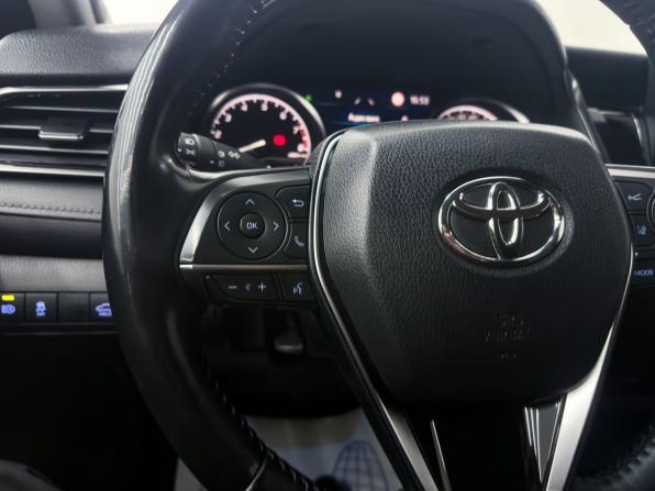 Toyota Camry VIII (XV70) Рестайлинг с пробегом 2021 года, цена 3 750 000 рублей, 105000 км, седан, Автокод Объявления