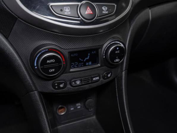 Hyundai Solaris I Рестайлинг с пробегом 2014 года, цена 745 000 рублей, 299030 км, седан, Автокод Объявления