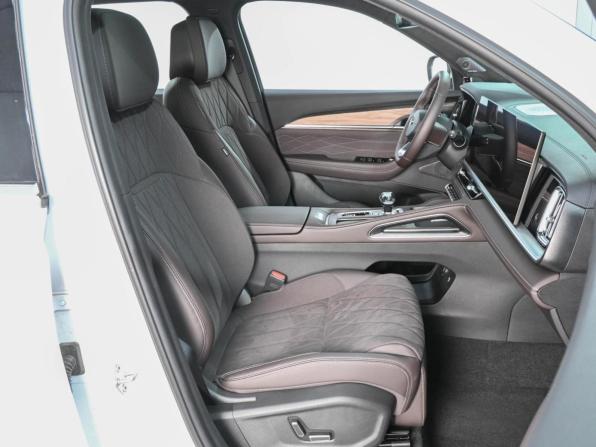 Geely Monjaro I Рестайлинг 2 с пробегом 2026 года, цена 4 299 000 рублей, 38 км, внедорожник, Автокод Объявления