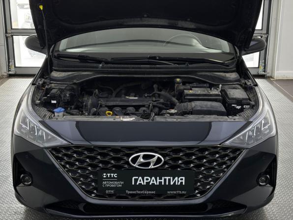 Hyundai Solaris II Рестайлинг с пробегом 2021 года, цена 1 725 000 рублей, 82500 км, седан, Автокод Объявления