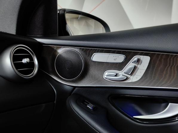 Mercedes-Benz GLC I (X253) Рестайлинг с пробегом 2019 года, цена 3 499 000 рублей, 140215 км, внедорожник, Автокод Объявления