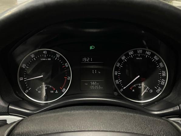 Skoda Octavia II (A5) Рестайлинг с пробегом 2011 года, цена 950 000 рублей, 135346 км, лифтбек, Автокод Объявления