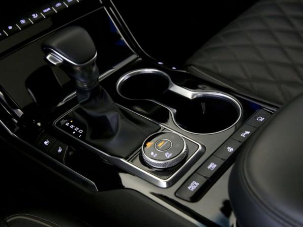 Kia Mohave I Рестайлинг 2 с пробегом 2021 года, цена 4 390 000 рублей, 74000 км, внедорожник, Автокод Объявления