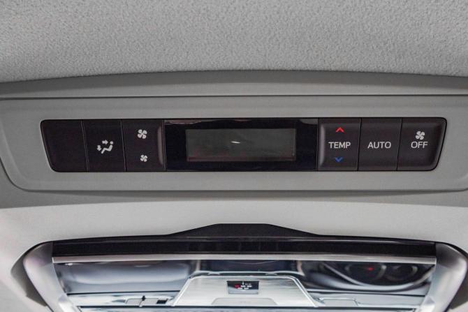 Toyota Esquire I с пробегом 2015 года, цена 2 159 000 рублей, 104000 км, минивэн, Автокод Объявления