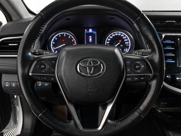 Toyota Camry VIII (XV70) с пробегом 2018 года, цена 2 116 700 рублей, 178081 км, седан, Автокод Объявления