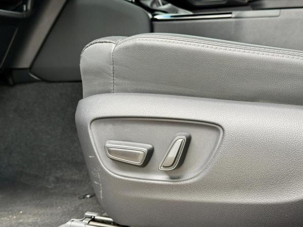 Toyota Land Cruiser Prado 250 Series с пробегом 2024 года, цена 8 140 000 рублей, 10846 км, внедорожник, Автокод Объявления
