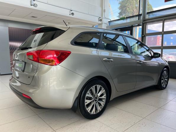 Kia Ceed II Рестайлинг с пробегом 2016 года, цена 1 399 000 рублей, 122507 км, универсал, Автокод Объявления