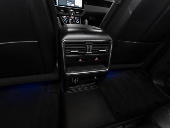 Porsche Cayenne III с пробегом 2018 года, цена 5 600 000 рублей, 105285 км, внедорожник, Автокод Объявления