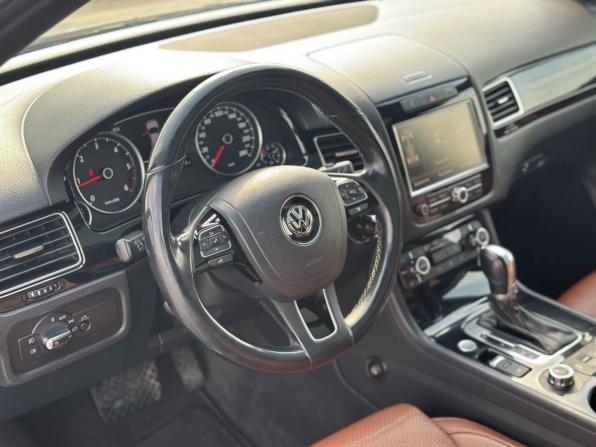 Volkswagen Touareg II Рестайлинг с пробегом 2014 года, цена 2 990 000 рублей, 198279 км, внедорожник, Автокод Объявления