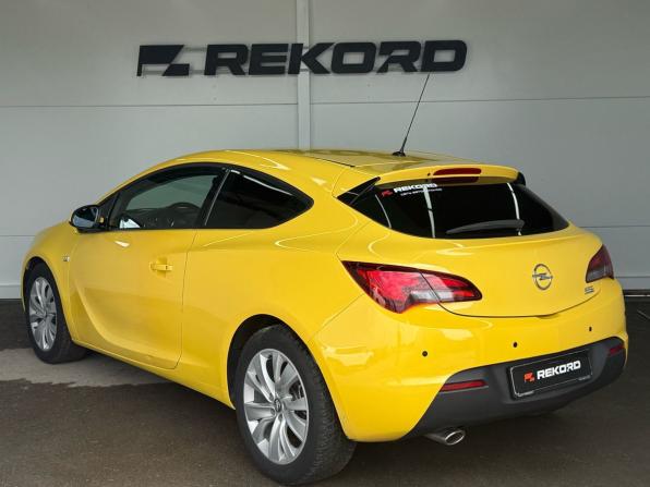 Opel Astra J Рестайлинг с пробегом 2014 года, цена 849 000 рублей, 183000 км, хэтчбек, Автокод Объявления