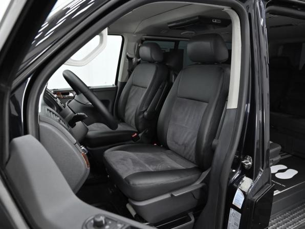 Volkswagen Multivan T5 Рестайлинг с пробегом 2011 года, цена 1 599 000 рублей, 155000 км, минивэн, Автокод Объявления
