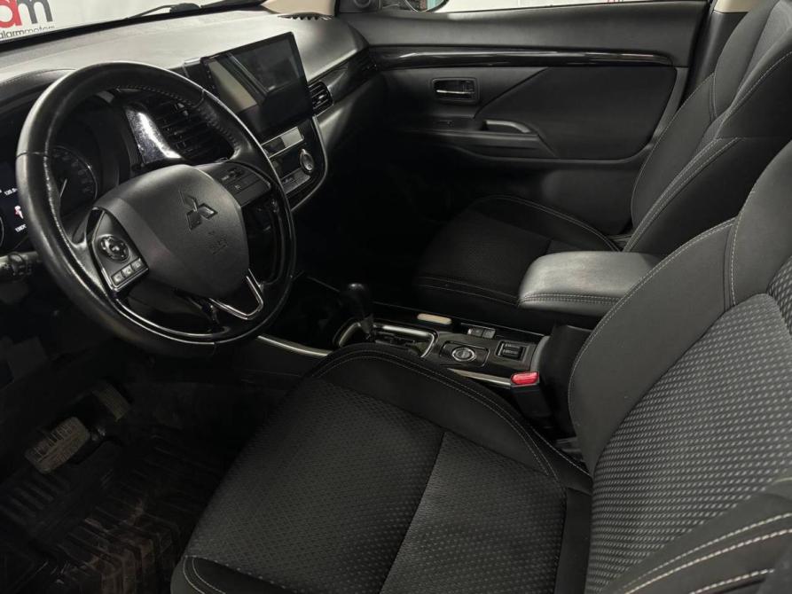 Mitsubishi Outlander III Рестайлинг 3 Санкт-Петербург  - изображение 10