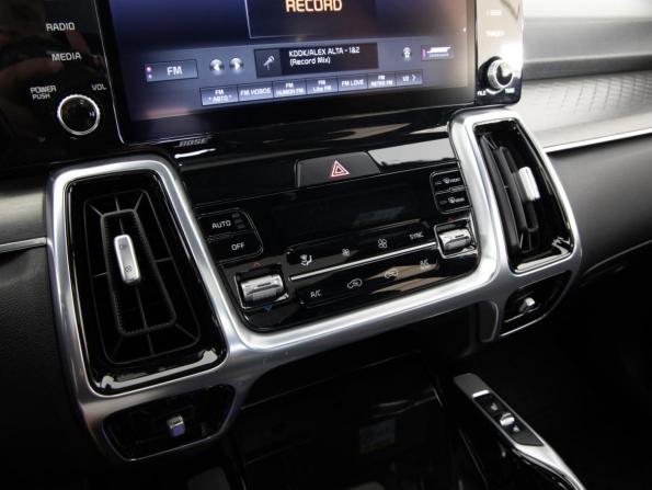 Kia Sorento IV с пробегом 2022 года, цена 4 055 000 рублей, 34178 км, внедорожник, Автокод Объявления