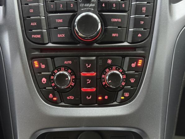 Opel Astra J Рестайлинг с пробегом 2014 года, цена 899 000 рублей, 81250 км, хэтчбек, Автокод Объявления