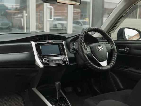 Toyota Corolla XI (E160 E170 E180) Рестайлинг 1 с пробегом 2017 года, цена 1 365 000 рублей, 125489 км, универсал, Автокод Объявления