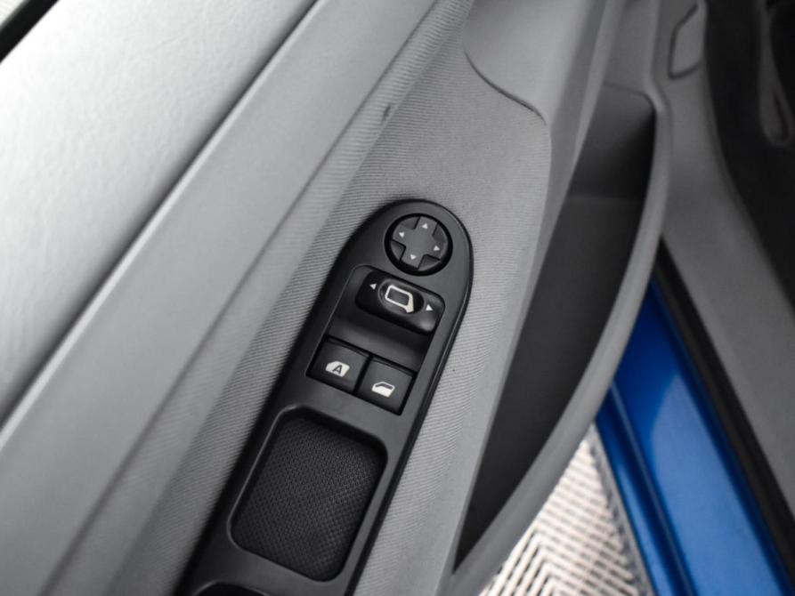 Peugeot 207 I Санкт-Петербург  - изображение 11