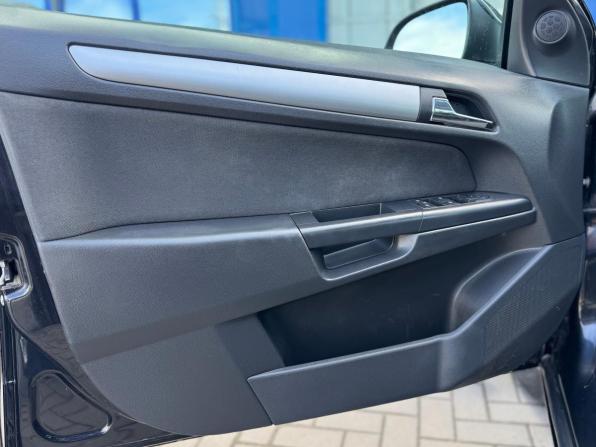 Opel Astra H Рестайлинг с пробегом 2011 года, цена 645 000 рублей, 199000 км, седан, Автокод Объявления