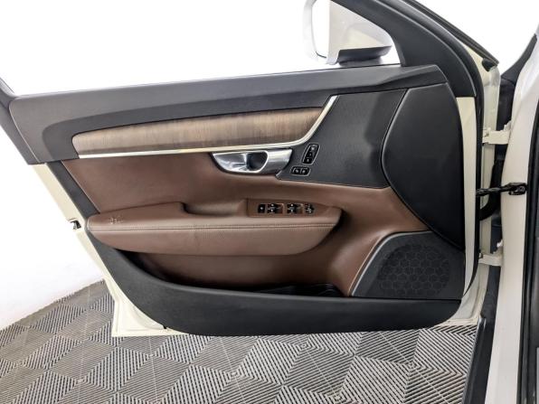 Volvo V90 Cross Country I Рестайлинг с пробегом 2021 года, цена 4 400 000 рублей, 75544 км, универсал, Автокод Объявления