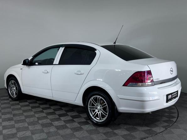 Opel Astra H Рестайлинг с пробегом 2010 года, цена 530 000 рублей, 262123 км, седан, Автокод Объявления