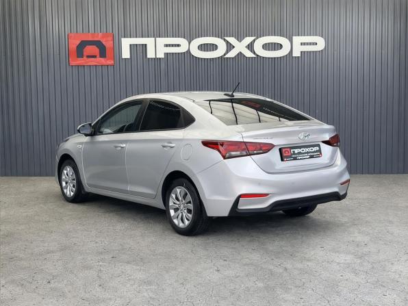 Hyundai Solaris II с пробегом 2019 года, цена 1 157 000 рублей, 142084 км, седан, Автокод Объявления