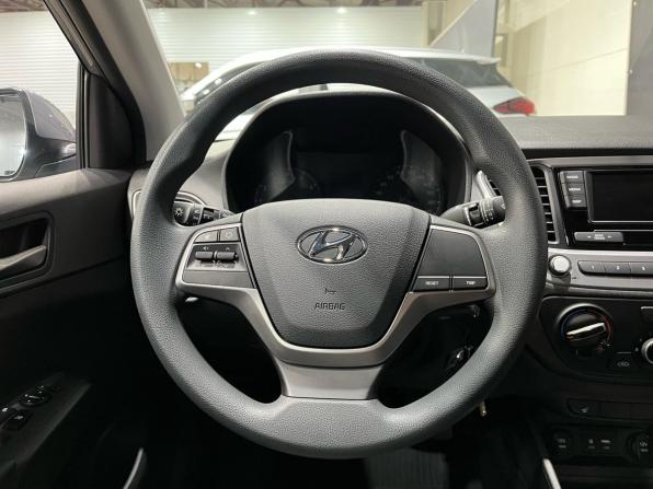 Hyundai Solaris II с пробегом 2018 года, цена 1 593 000 рублей, 13000 км, седан, Автокод Объявления