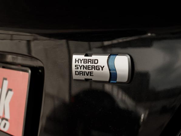 Toyota C-HR I с пробегом 2018 года, цена 2 315 000 рублей, 89403 км, внедорожник, Автокод Объявления