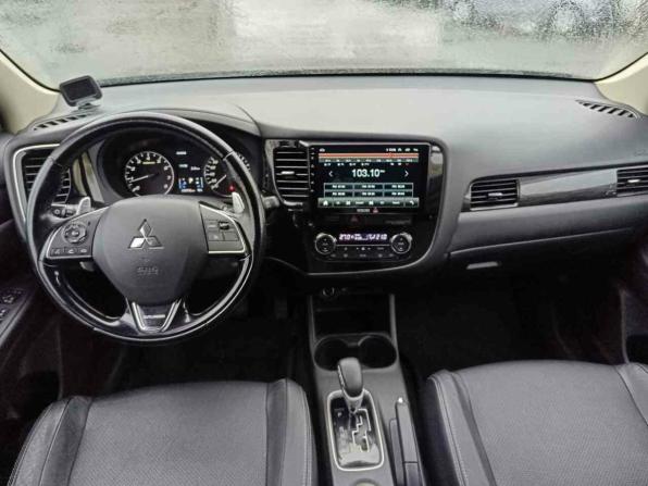 Mitsubishi Outlander III Рестайлинг 2 с пробегом 2016 года, цена 1 724 995 рублей, 235333 км, внедорожник, Автокод Объявления