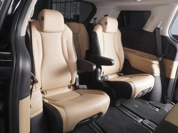 Kia Carnival IV с пробегом 2022 года, цена 4 705 000 рублей, 46105 км, минивэн, Автокод Объявления