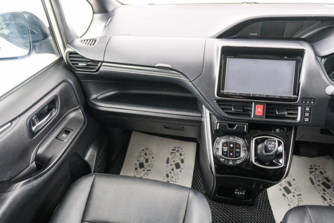 Toyota Esquire I с пробегом 2014 года, цена 1 849 000 рублей, 222000 км, минивэн, Автокод Объявления