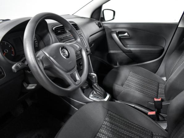 Volkswagen Polo V Рестайлинг с пробегом 2017 года, цена 999 000 рублей, 150202 км, седан, Автокод Объявления