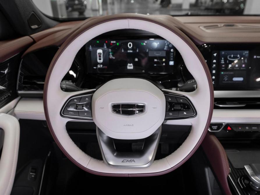 Geely Monjaro I Москва  - изображение 11