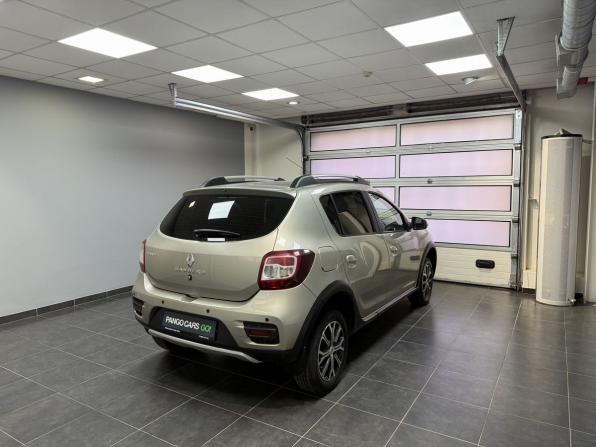 Renault Sandero II с пробегом 2017 года, цена 1 150 000 рублей, 92004 км, хэтчбек, Автокод Объявления