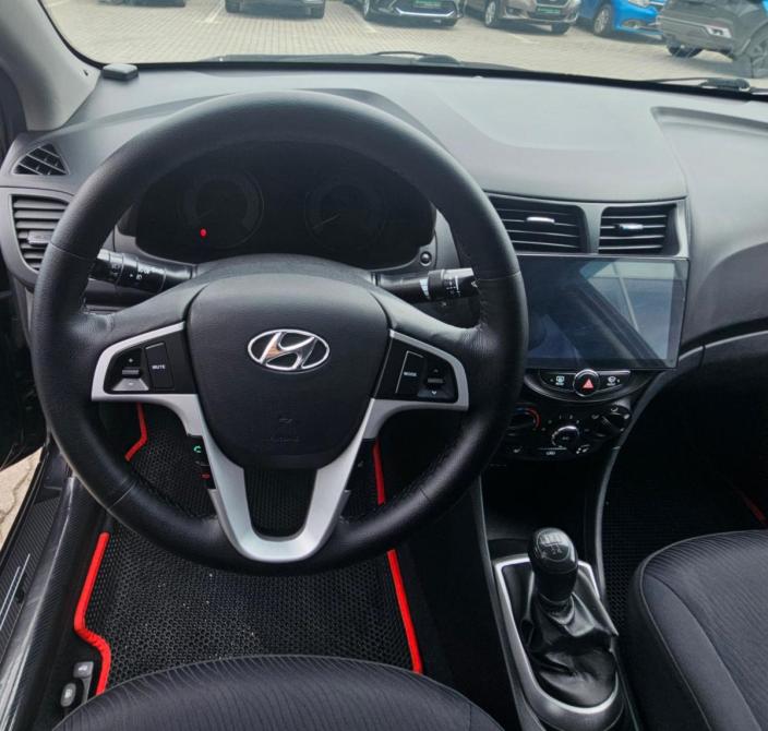 Hyundai Solaris I Череповец  - изображение 12