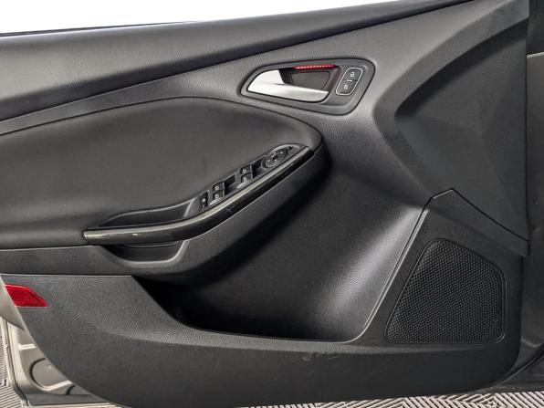 Ford Focus III Рестайлинг с пробегом 2018 года, цена 1 500 000 рублей, 70252 км, универсал, Автокод Объявления