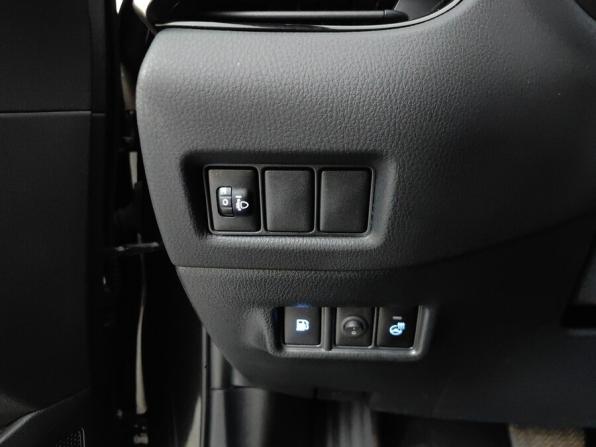 Toyota C-HR I с пробегом 2018 года, цена 2 165 000 рублей, 140448 км, внедорожник, Автокод Объявления
