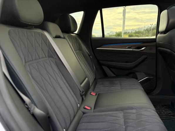 Geely Monjaro I с пробегом 2025 года, цена 3 750 000 рублей, 19500 км, внедорожник, Автокод Объявления